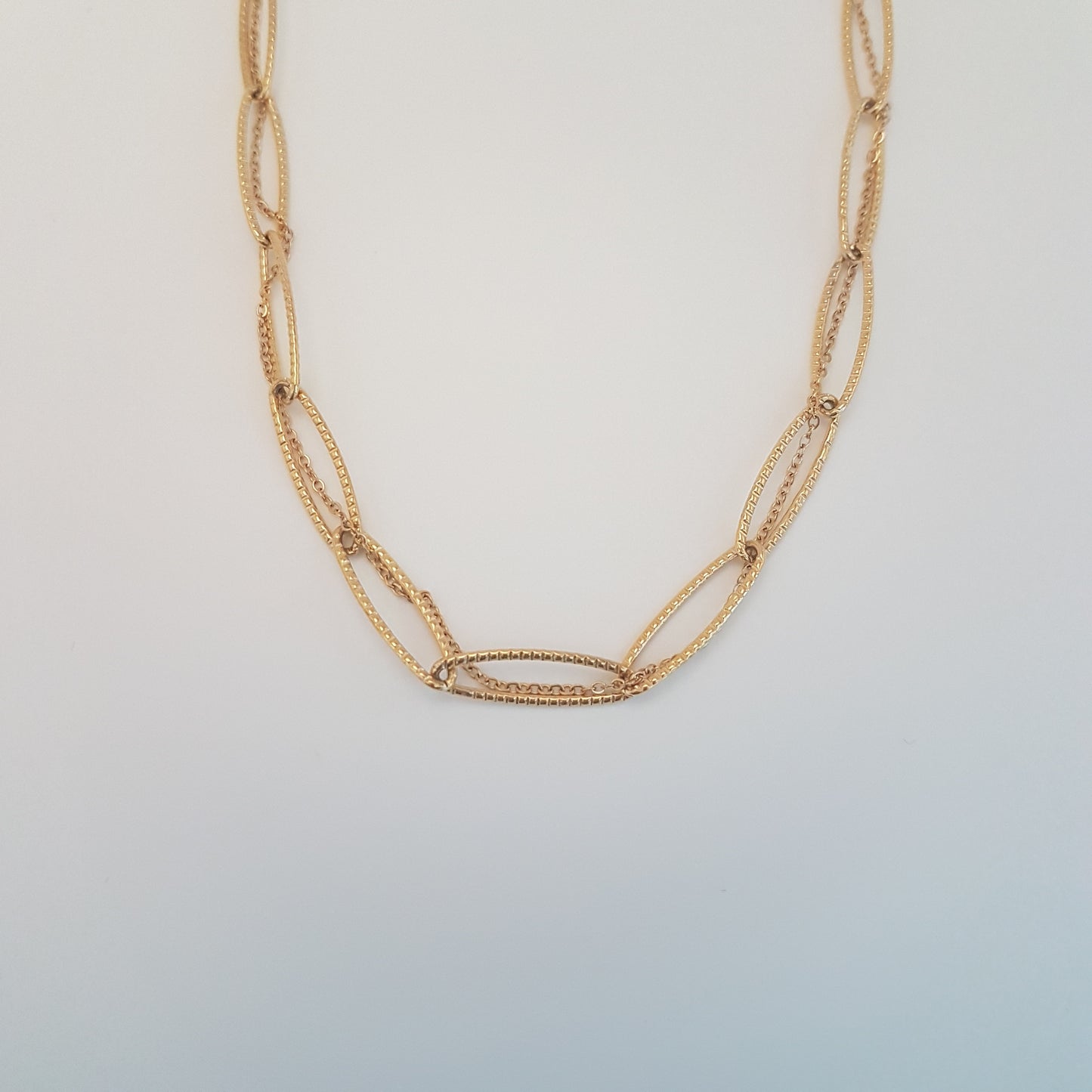 MEDEWI NECKLACE
