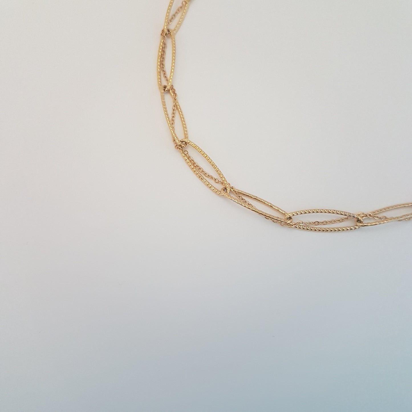 MEDEWI NECKLACE