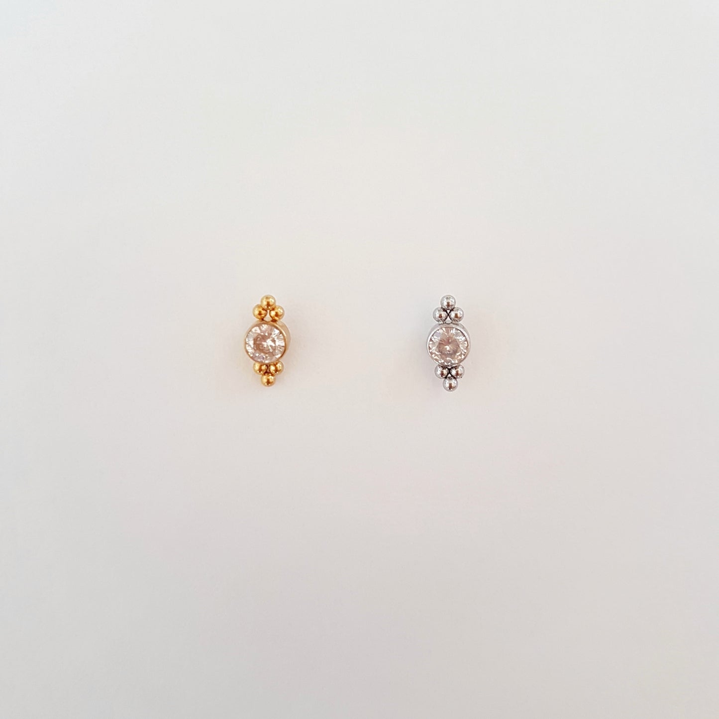 DOTS AND DIAMOND STUD