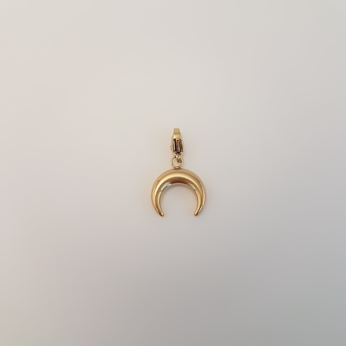 CLIP HALF MOON