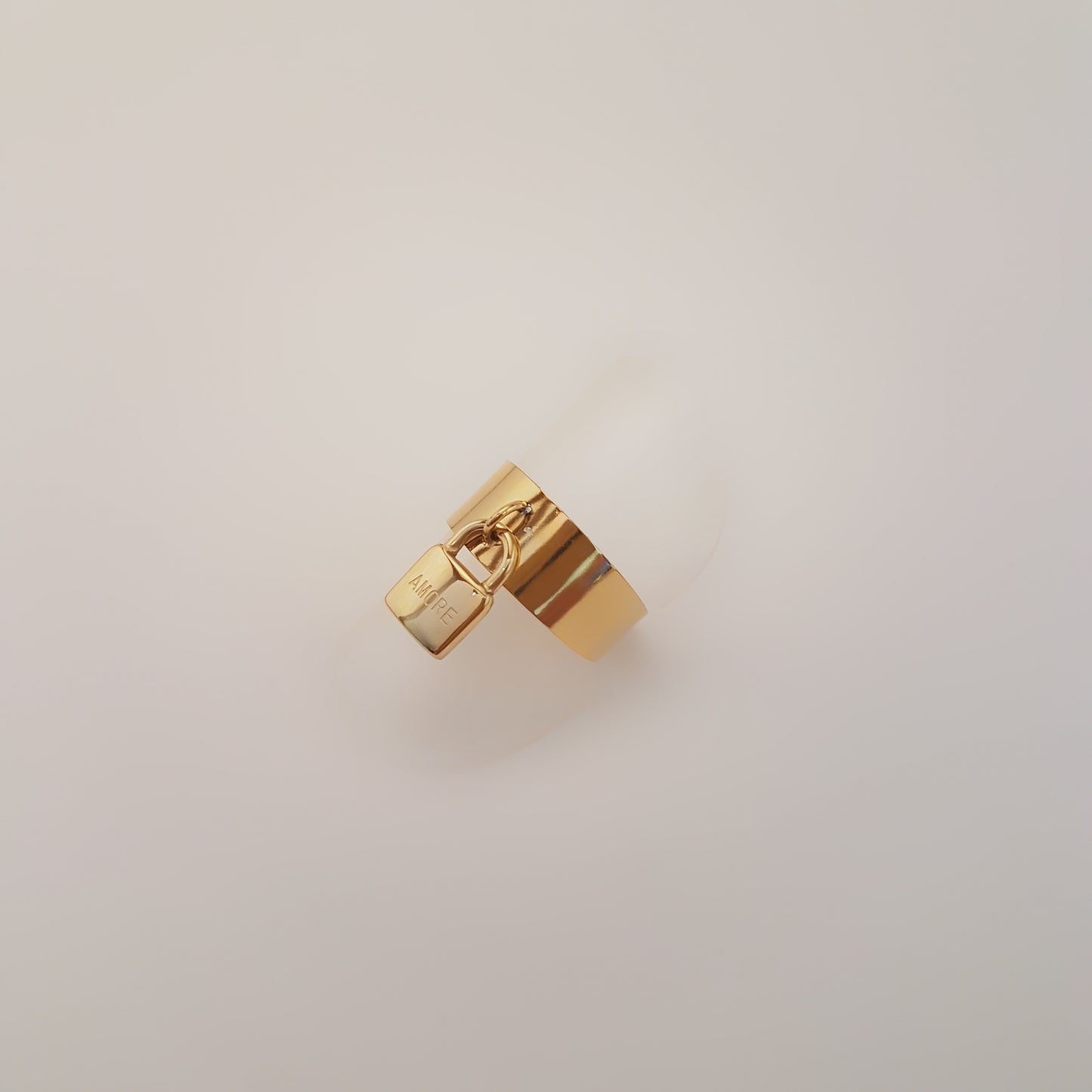 AMORE RING