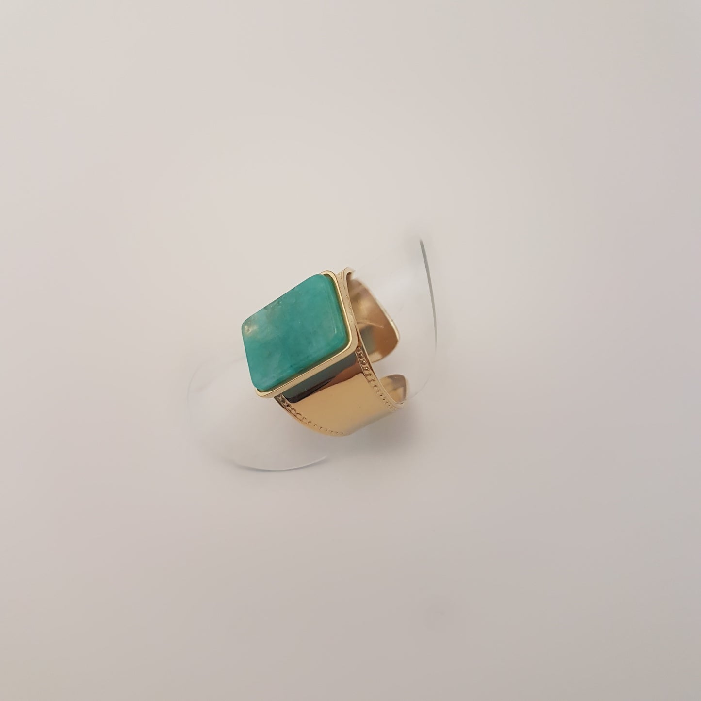 SALINE RING
