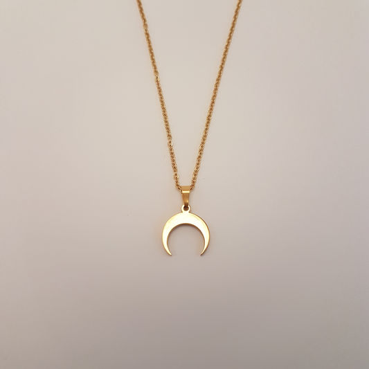 MOON NECKLACE