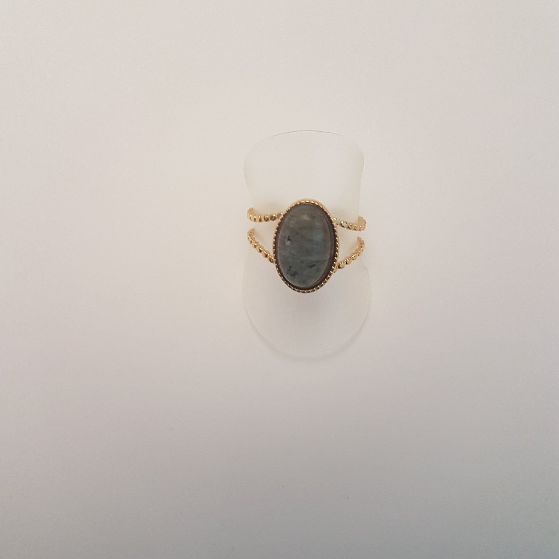 adjustable ring with labradonite stone